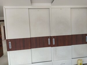Furnished Amenities in 5 BHK Builder Floor at Model Town – for Rent