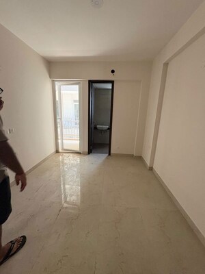 Building Lobby in 3.5 BHK Builder Floor at M3M Soulitude, Sector 89 – for Sale