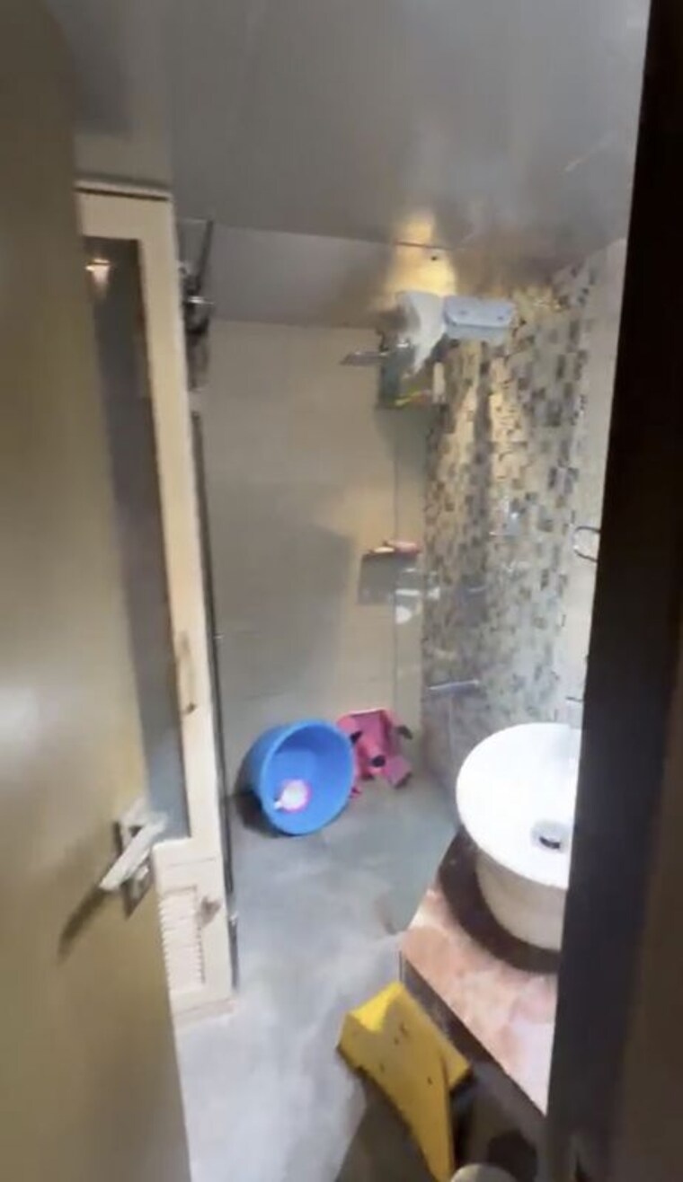 Bathroom, jeevan-vihar-building 5 Bedroom 2100 Sq.Ft. Apartment In Malabar Hill Mumbai 10454986