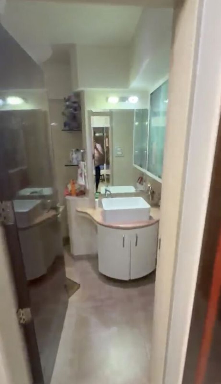 Bathroom, jeevan-vihar-building 5 Bedroom 2100 Sq.Ft. Apartment In Malabar Hill Mumbai 10454986