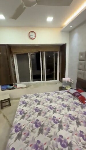 Bedroom in 5 BHK Apartment at Jeevan Vihar Building, Malabar Hill – for Rent