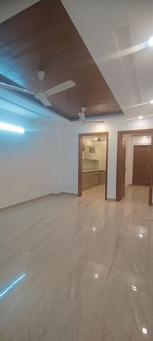 Room in 2 BHK Builder Floor at Amolik Residency, Sector 86 – for Rent
