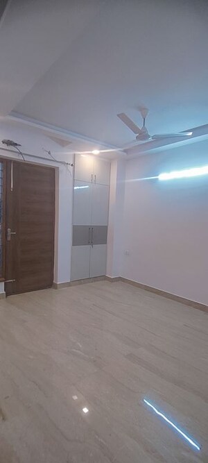 Room in 2 BHK Builder Floor at Amolik Residency, Sector 86 – for Rent