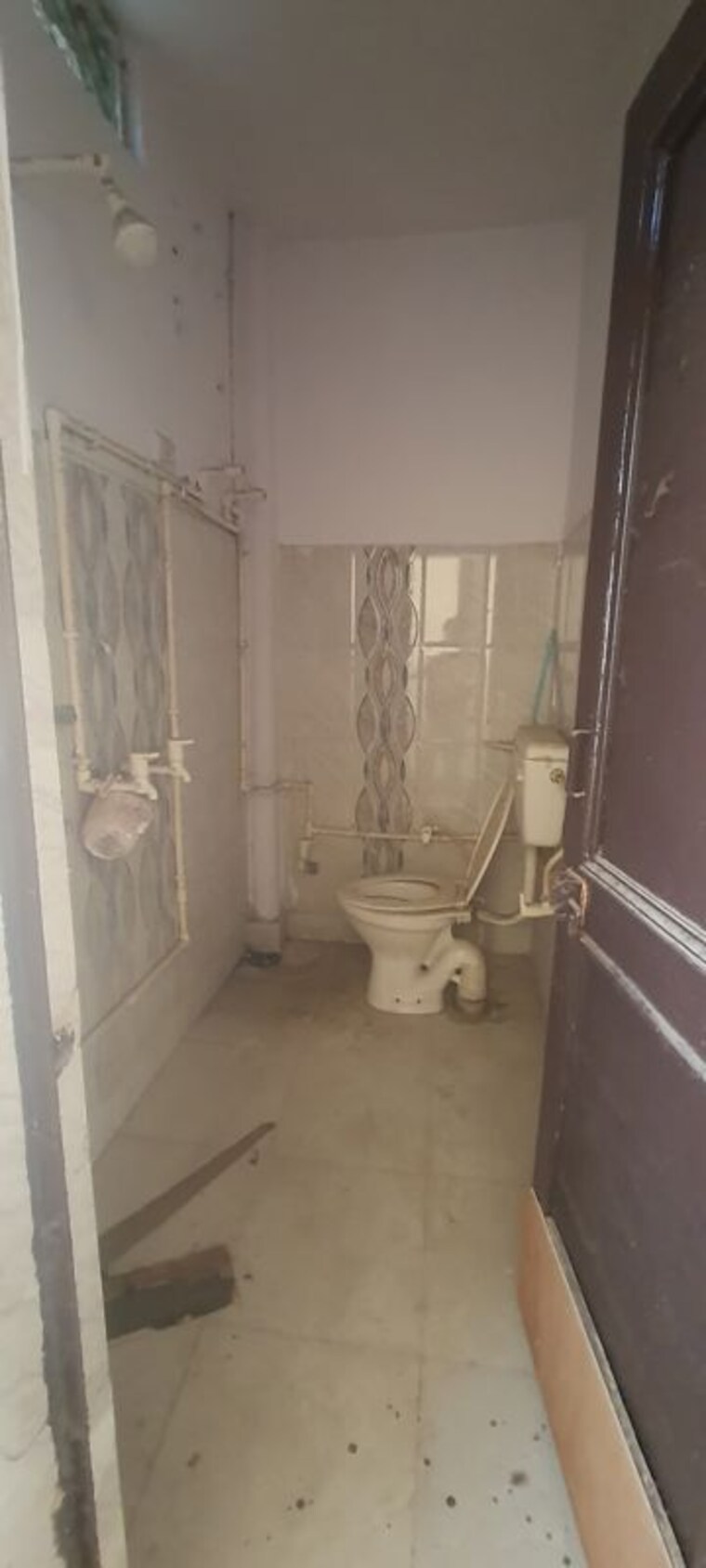 Bathroom, sector 16 a 2 Bedroom 160 Sq.Yd. Independent House In Sector 16 A Faridabad 10455004
