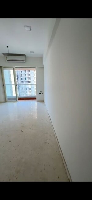 2 BHK Apartment For Rent in Ekta Tripolis, Goregaon West