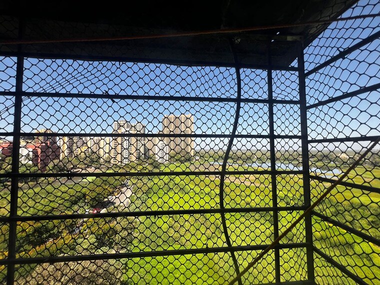 Garden, bhoomi-park 3 Bedroom 1000 Sq.Ft. Apartment In Malad West Mumbai 10455020