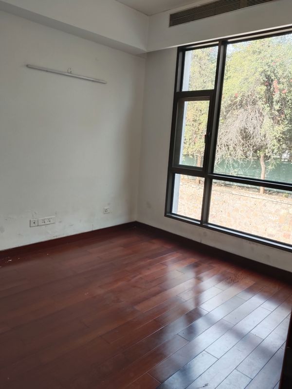 3 BHK + Servant Room 2200 Sq.Ft. Apartment in Jaypee Greens The Castille ii