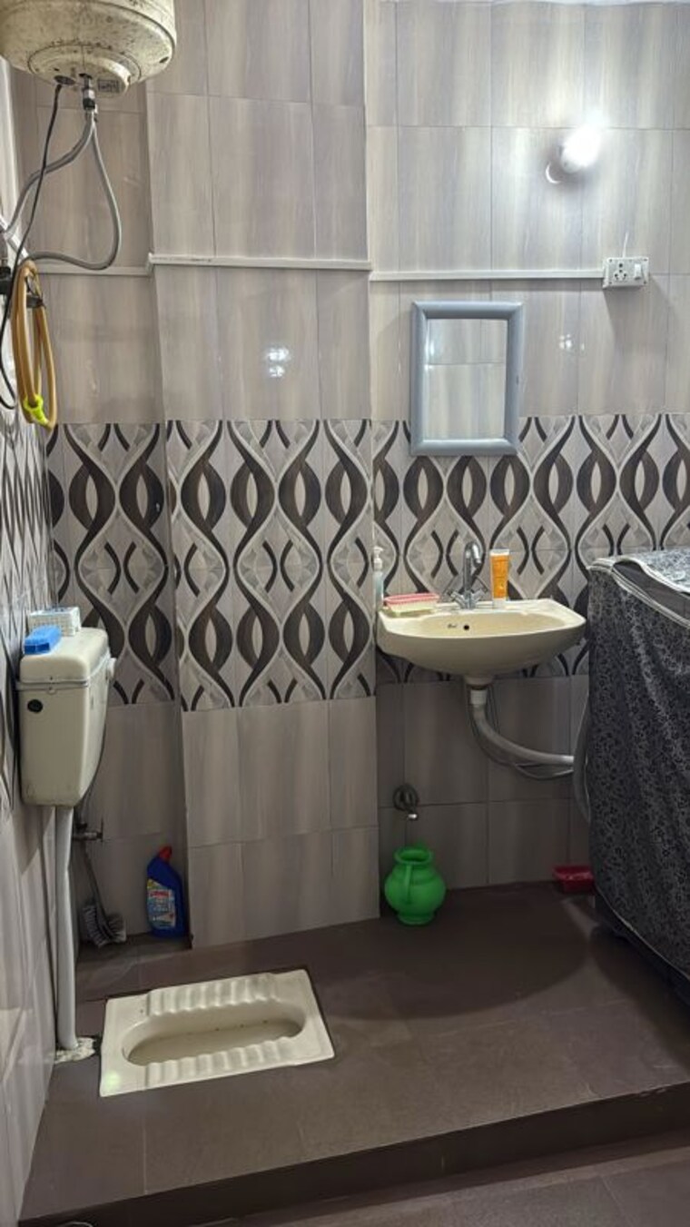 Team Area, malviya nagar 2 Bedroom 1200 Sq.Ft. Builder Floor In Malviya Nagar Delhi 10455039