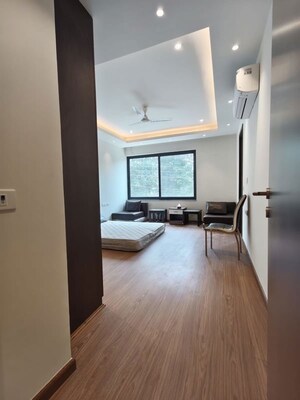 Room in 4 BHK Apartment at Conscient Heritage Max II, Sector 102 – for Rent