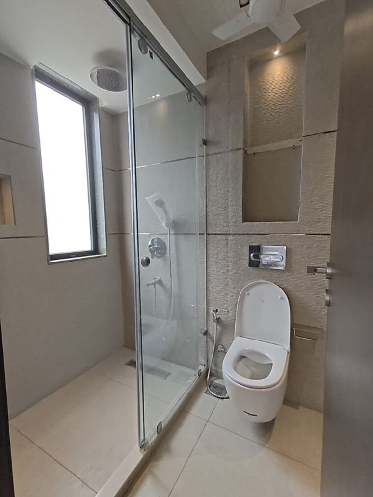 Bathroom, conscient-heritage-max-ii 4 Bedroom 2558 Sq.Ft. Apartment In Sector 102 Gurgaon 10455063