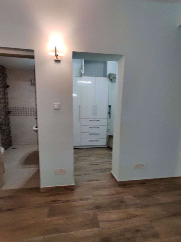 Room, greater kailash i 4 Bedroom 300 Sq.Yd. Builder Floor In Greater Kailash I Delhi 10455083