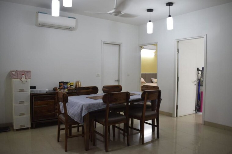 Living Room, emaar-emerald-floors-premier 3 Bedroom 1650 Sq.Ft. Apartment In Sector 65 Gurgaon 10455103