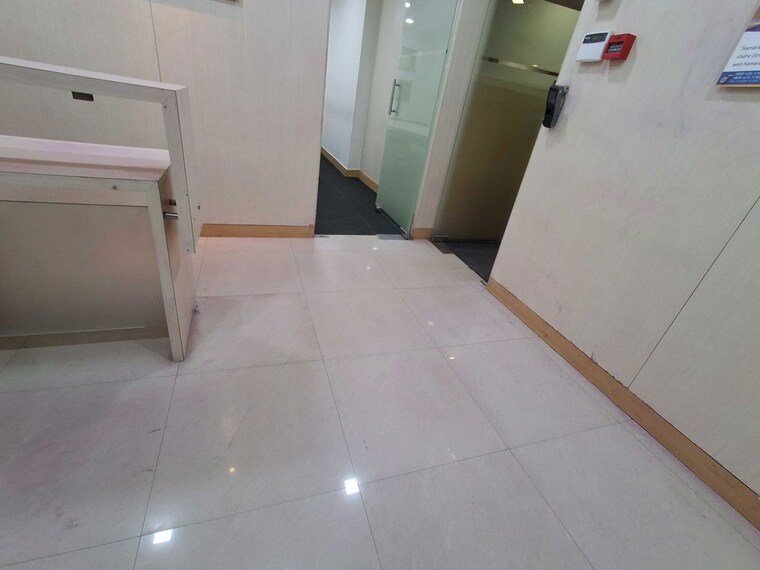 Bathroom, bandra kurla complex Commercial Office Space 5000 Sq.Ft. In Bandra Kurla Complex Mumbai 10455114