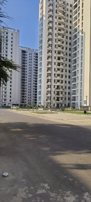 3.5 BHK Apartment – Exterior View View at Jaypee Kensington Park Apartments, Sector 133 - for Sale