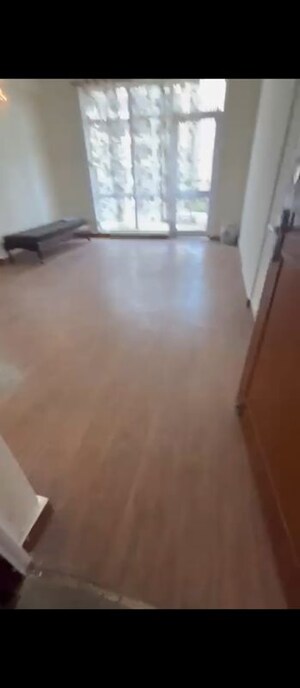 Room in 3 BHK Apartment at Maple Heights, Sector 43 – for Sale