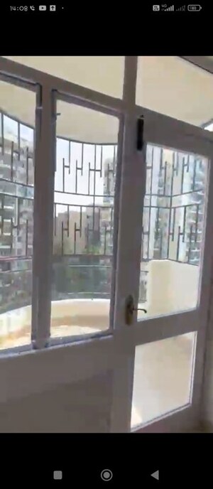 Room in 3 BHK Apartment at Maple Heights, Sector 43 – for Sale