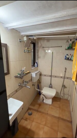 Team Area in 1 BHK Apartment at Dheeraj Darshan, Jogeshwari East – for Rent