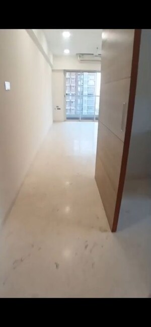 2.5 BHK Apartment For Rent in Ekta Tripolis, Goregaon West