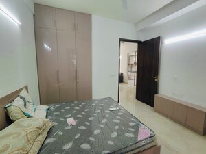 Bedroom in 2.5 BHK Apartment at Smart World Orchard, Sector 61 – for Rent