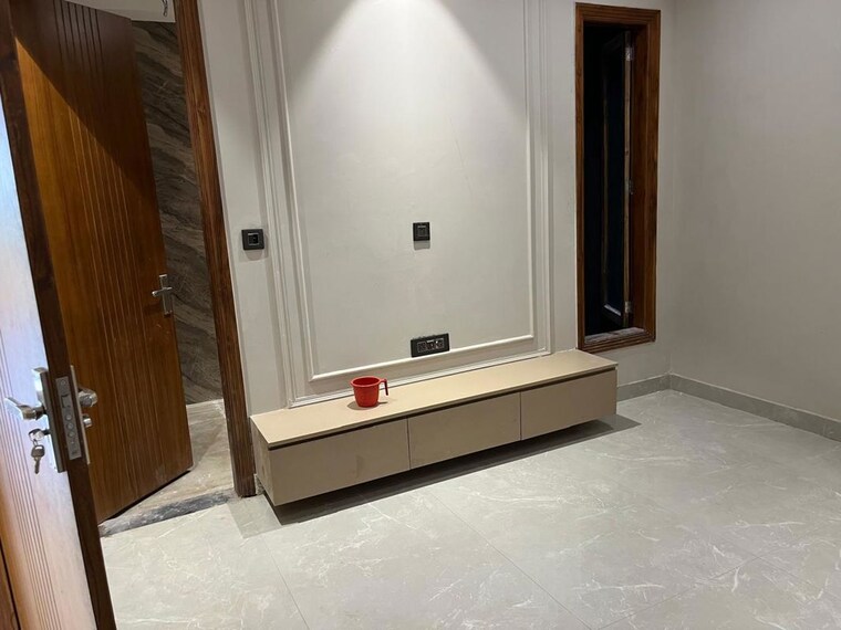 Room, bptp-district-3 3 Bedroom 250 Sq.Ft. Builder Floor In Sector 85 Faridabad 10455240