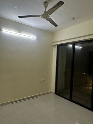 Room in 1 BHK Apartment at Royce Paradise Phase 2, Kalyan West – for Sale
