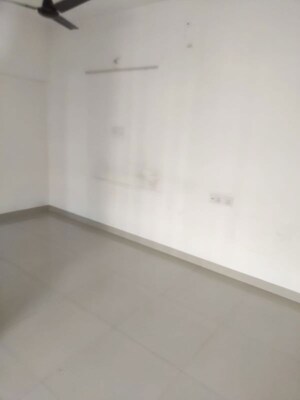 Room in 2 BHK Apartment at Kumar Primavera, Wadgaon Sheri – for Sale
