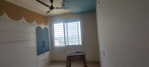 Room in 3 BHK Apartment at Aurobindo The Regent, Kondapur – for Rent