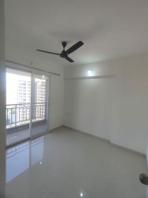 Room in 2 BHK Apartment at Kohinoor Zen Estate, Kharadi – for Rent