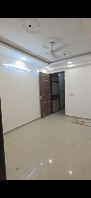 Room in 2 BHK Builder Floor at Khanpur – for Sale