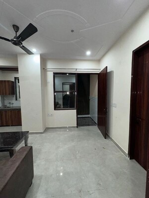 Room in 1 BHK Builder Floor at Mohyal Colony – for Rent