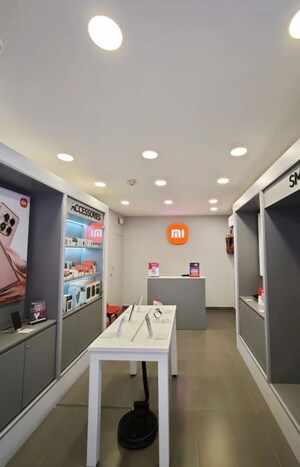  Shop For Rent in Dobhalwala