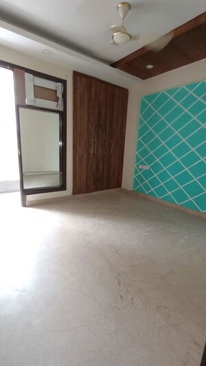 Room in 3 BHK Builder Floor at Saket – for Rent