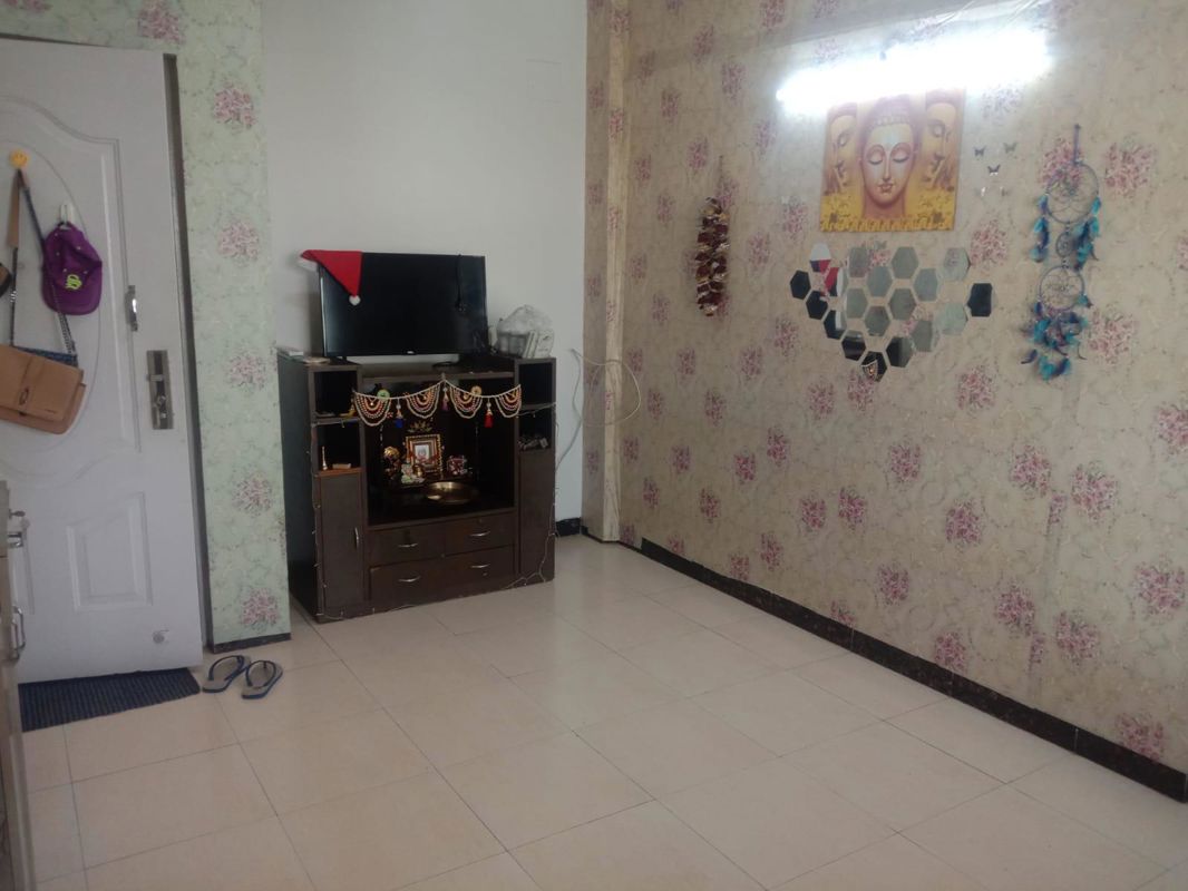 1 BHK + Basement 550 Sq.Ft. Apartment in Pentagon Fortune East