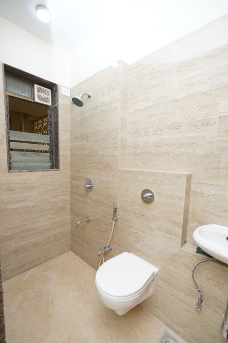 Bathroom, abrol-signature 2 Bedroom 660 Sq.Ft. Apartment In Malad West Mumbai 10455387