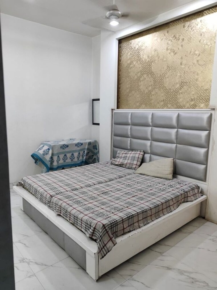 Bedroom, sector 30 1 Bedroom 300 Sq.Mt. Independent House In Sector 30 Noida 10455392