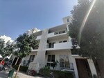 2.5 BHK + Store Room 1093 Sq.Ft. Builder Floor in Central Park Flower Valley