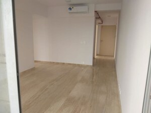 Room in 2 BHK Apartment at Empire Towers, Goregaon East – for Rent