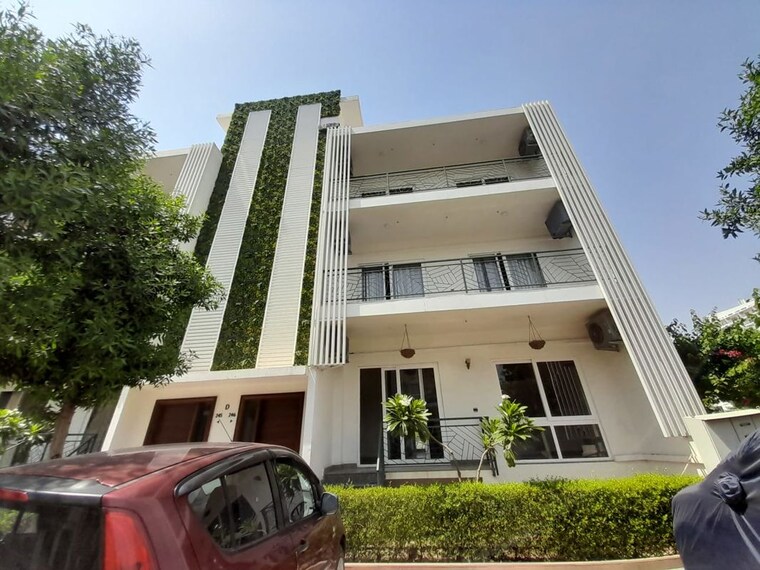 Exterior View, central-park-flower-valley 3 Bedroom 1230 Sq.Ft. Builder Floor In Sohna Sector 33 Gurgaon 10455408