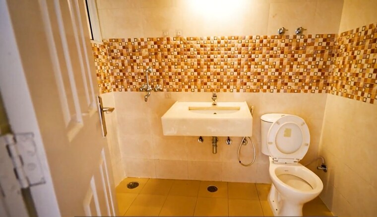 Bathroom, jm-florence 2.5 Bedroom 1206 Sq.Ft. Apartment In Tech Zone 4 Greater Noida Greater Noida 10455434