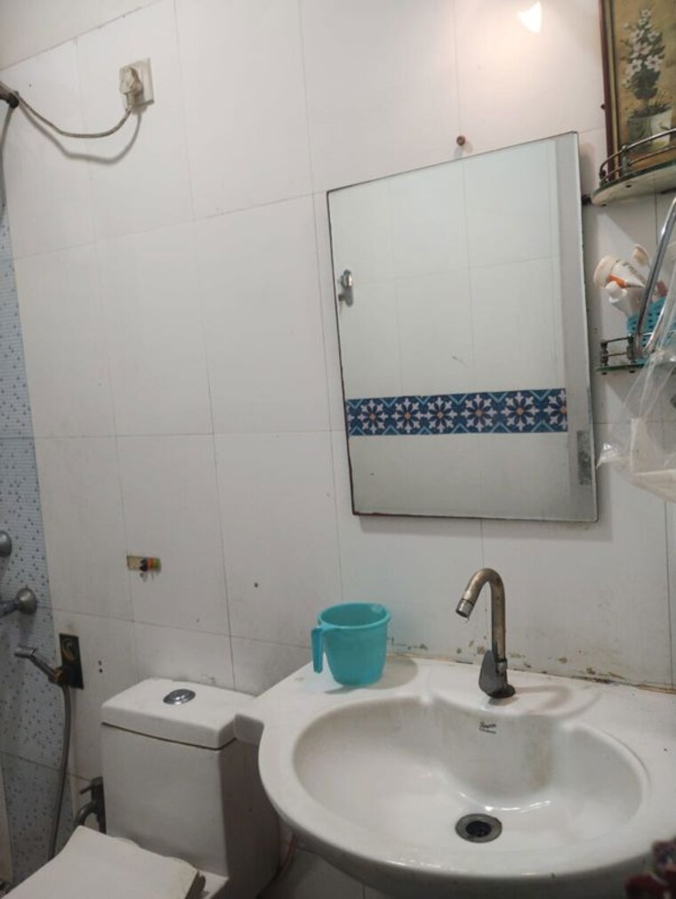 Bathroom, amit-astonia 2 Bedroom 850 Sq.Ft. Apartment In Baner Pune 10455460
