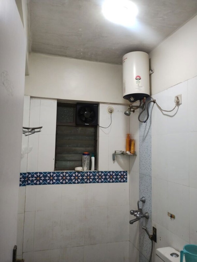 Bathroom, amit-astonia 2 Bedroom 850 Sq.Ft. Apartment In Baner Pune 10455460