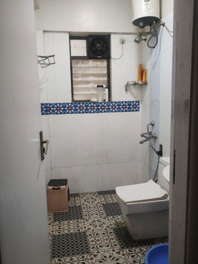 Bathroom, amit-astonia 2 Bedroom 850 Sq.Ft. Apartment In Baner Pune 10455460