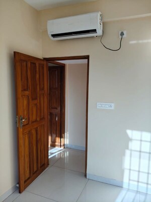 Room in 2 BHK Apartment at Siolim – for Rent