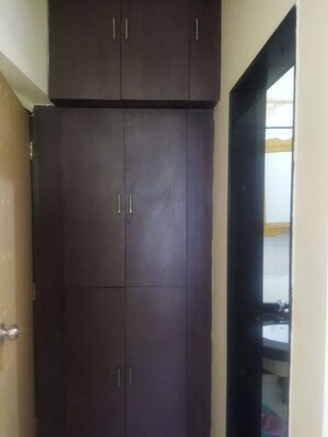 Furnished Amenities in 3 BHK Apartment at Evershine Grandeur, Malad West – for Rent