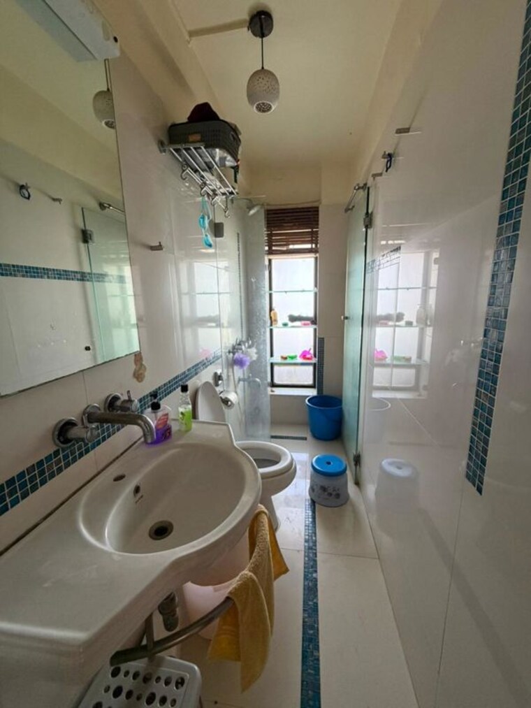 Bathroom, sagar-sangeet-chs-colaba 2 Bedroom 1000 Sq.Ft. Apartment In Colaba Mumbai 10455503