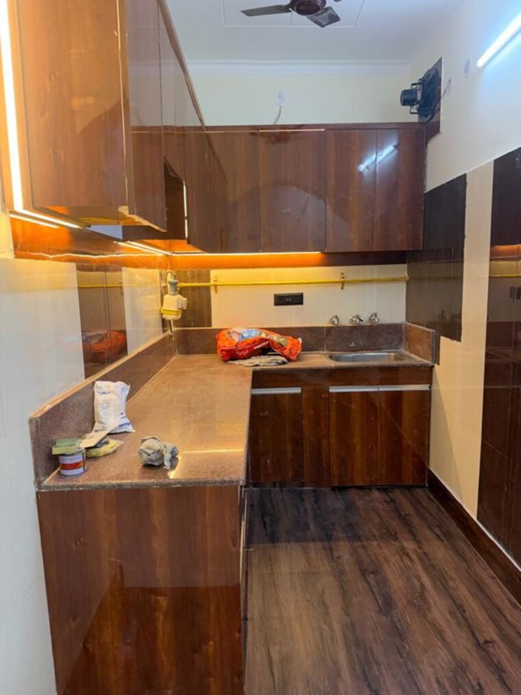 Kitchen, govindpuri 3 Bedroom 95 Sq.Yd. Builder Floor In Govindpuri Delhi 10455509