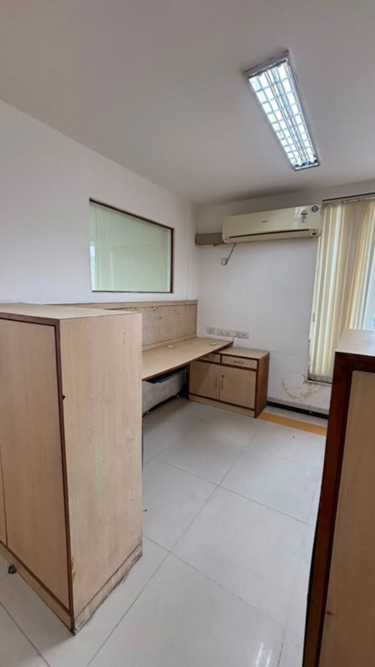 Team Area, ellisbridge Commercial Office Space 968 Sq.Ft. In Ellisbridge Ahmedabad 10455507