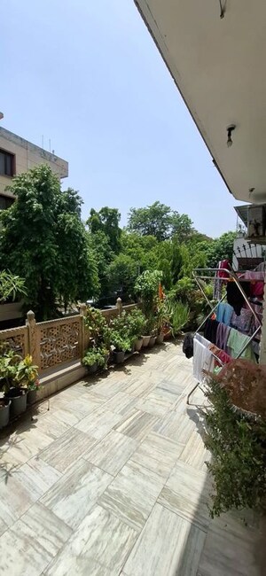 3 BHK Builder Floor – Garden View at Kalkaji - for Rent