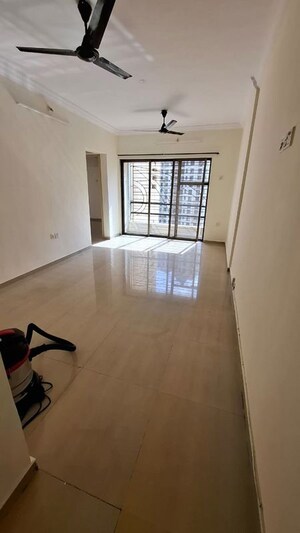 Room in 2 BHK Apartment at AP Panchavati B, Powai – for Rent