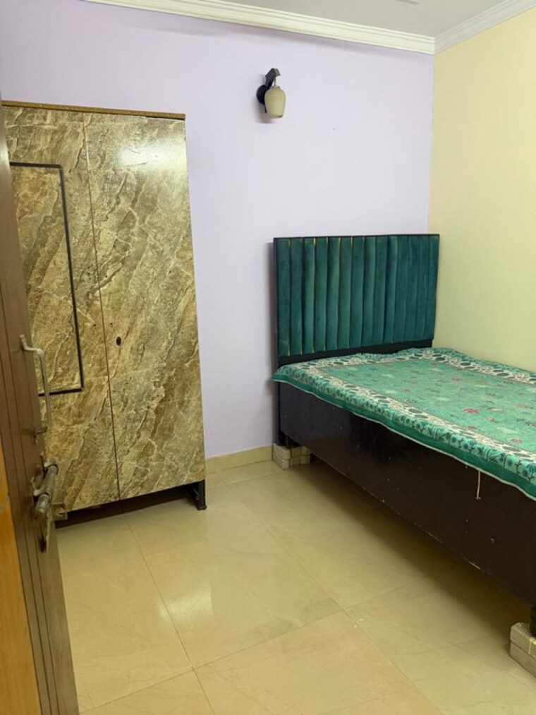 Bedroom, govindpuri 2 Bedroom 70 Sq.Yd. Builder Floor In Govindpuri Delhi 10455542